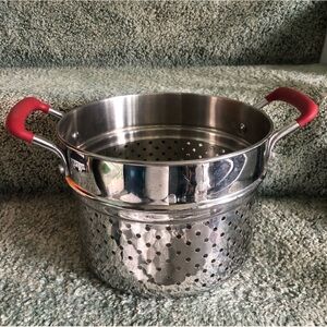 Strainer for Cooking or Rinsing with Red Handles